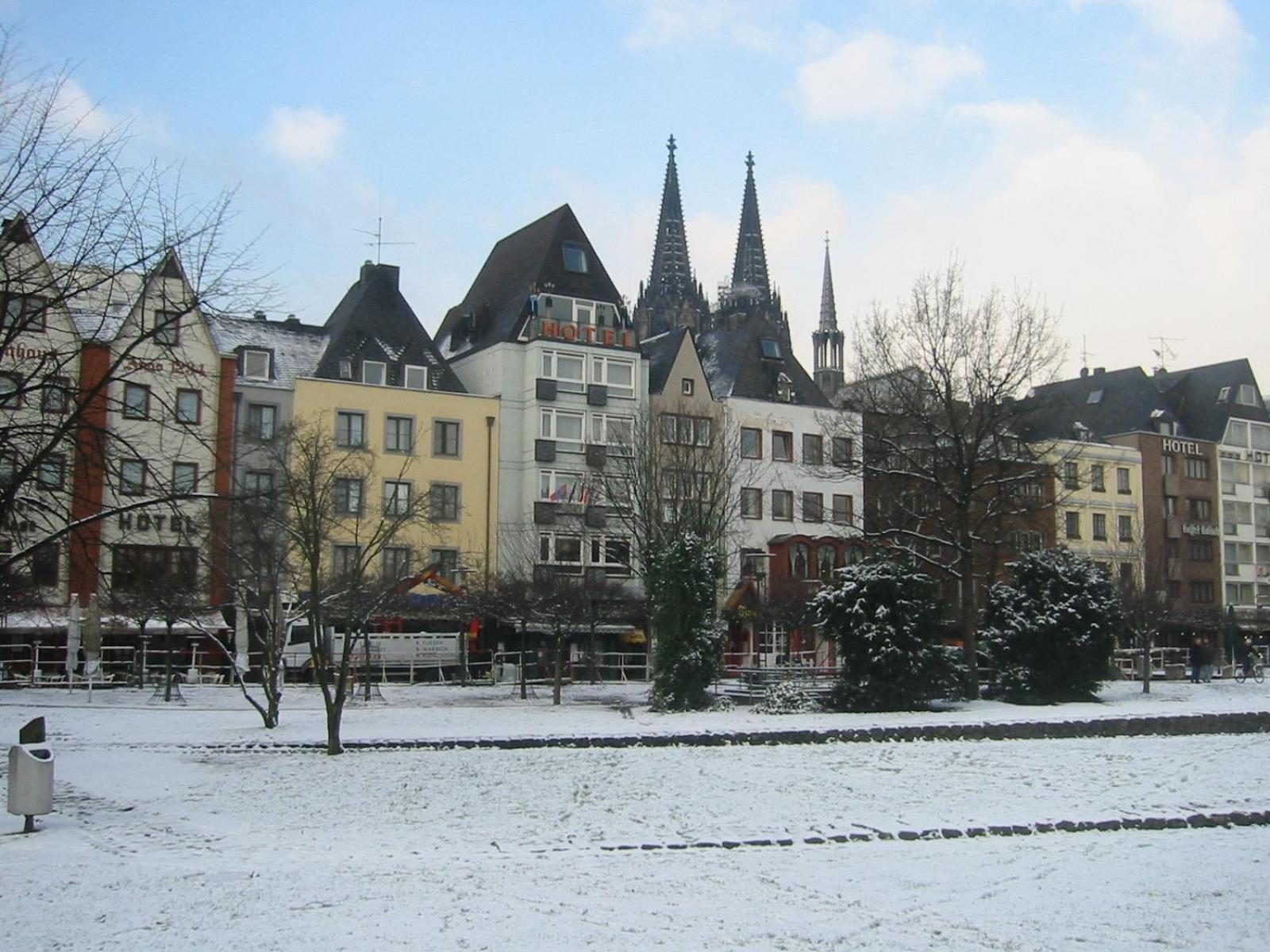 Hotel Roemerhafen Colonia Exterior foto